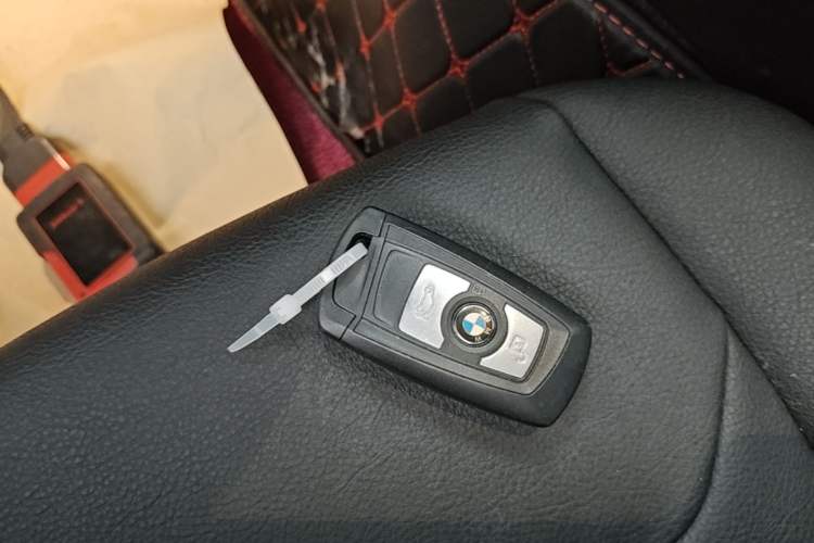 Used BMW 2 Series 2017 220i Convertible Coupe Leading Model Interior 1