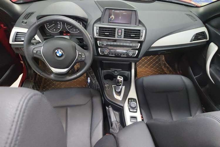Used BMW 2 Series 2017 220i Convertible Coupe Leading Model Interior 3