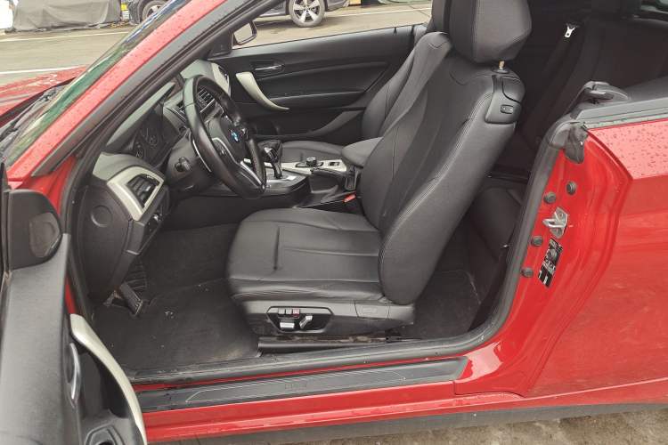 Used BMW 2 Series 2017 220i Convertible Coupe Leading Model Left Front Seat