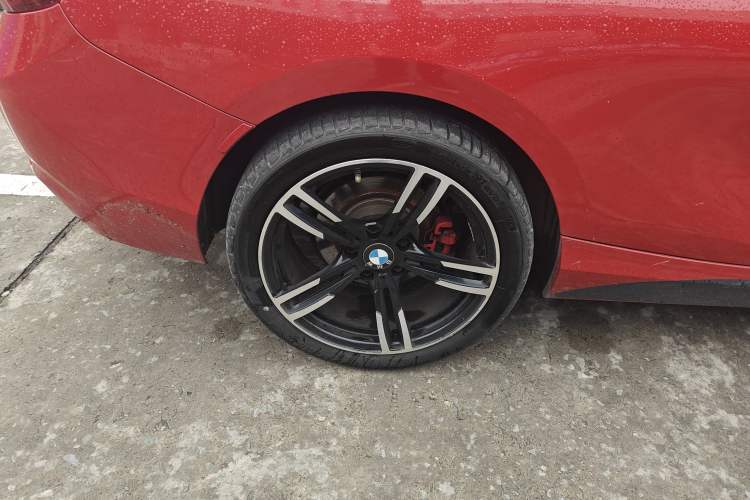 Used BMW 2 Series 2017 220i Convertible Coupe Leading Model Right Rear Wheel Hub