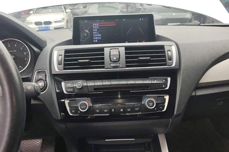 Used BMW 2 Series 2017 220i Convertible Coupe Leading Model Audio And AC Panel