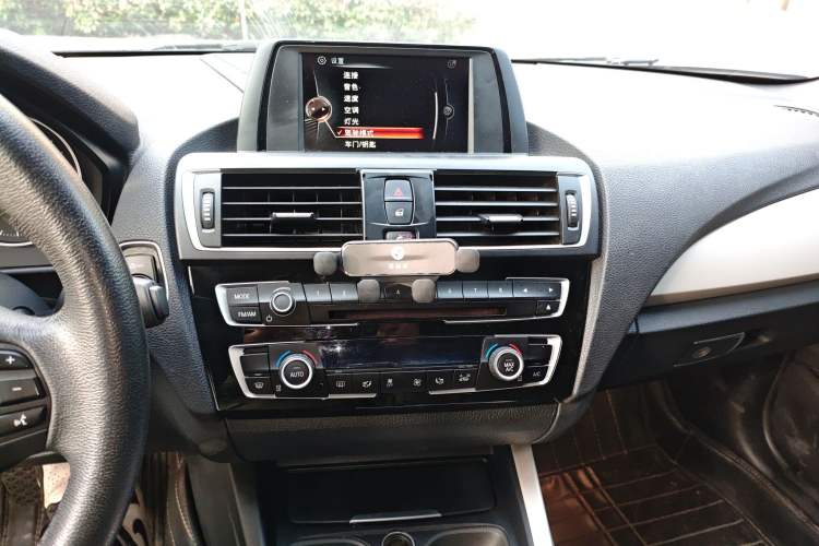 Used BMW 2 Series 2017 220i Convertible Coupe Leading Model Audio And AC Panel