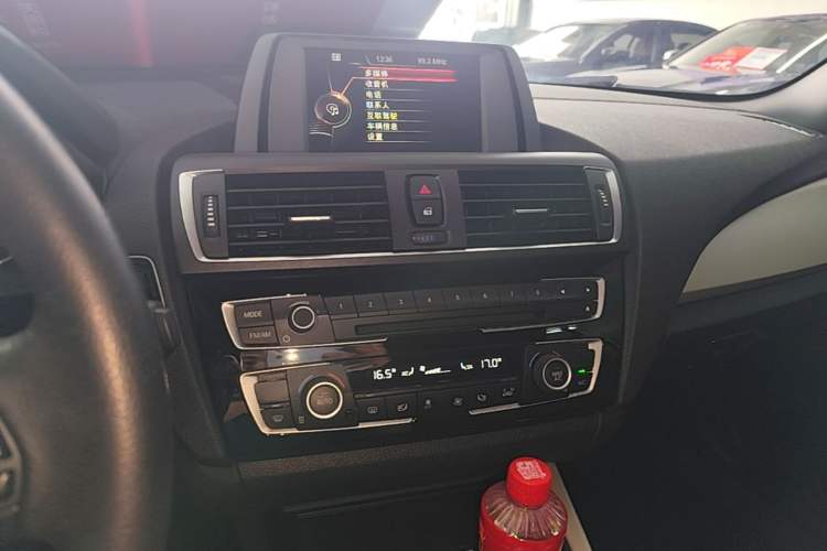 Used BMW 2 Series 2017 220i Convertible Coupe Leading Model Audio And AC Panel