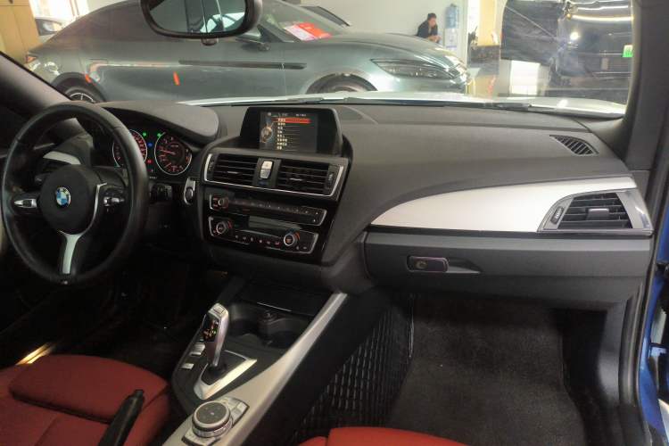 Used BMW 2 Series 2017 220i Convertible Coupe M Sport Edition Center Console