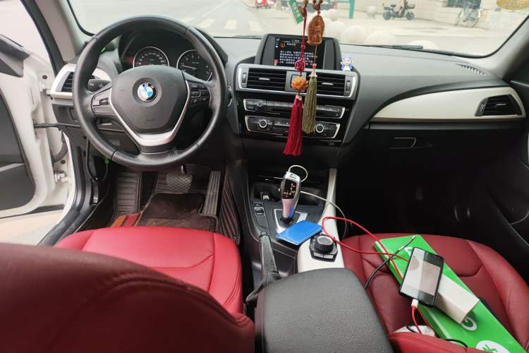 Used BMW 2 Series 2017 220i Leading Model Center Console