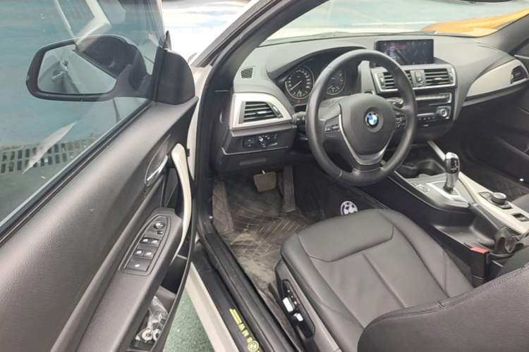 Used BMW 2 Series 2017 220i Convertible Coupe Leading Model Driver Seat