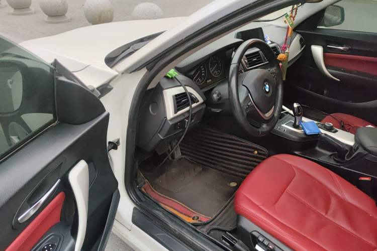Used BMW 2 Series 2017 220i Leading Model Driver Seat