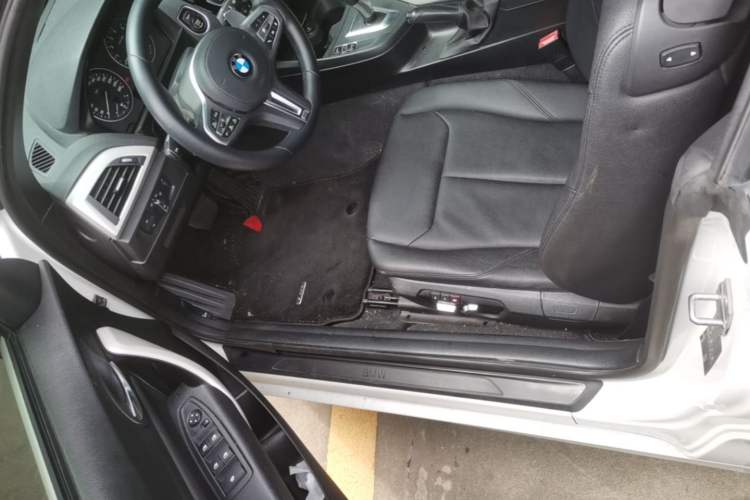 Used BMW 2 Series 2017 220i Convertible Coupe Leading Model Driver Seat