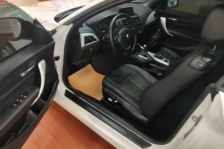 Used BMW 2 Series 2017 220i Convertible Coupe Leading Model Driver Seat