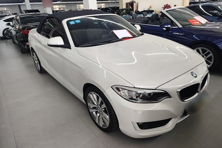 Used BMW 2 Series 2017 220i Convertible Coupe Leading Model Exterior 1