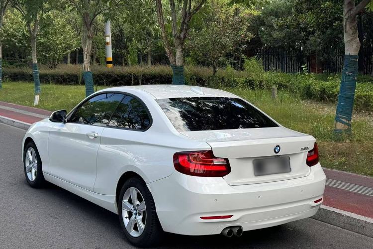 Used BMW 2 Series 2017 220i Leading Model Exterior 2