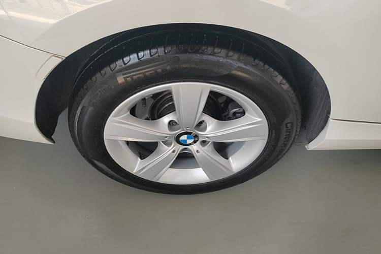 Used BMW 2 Series 2017 220i Leading Model Exterior 2