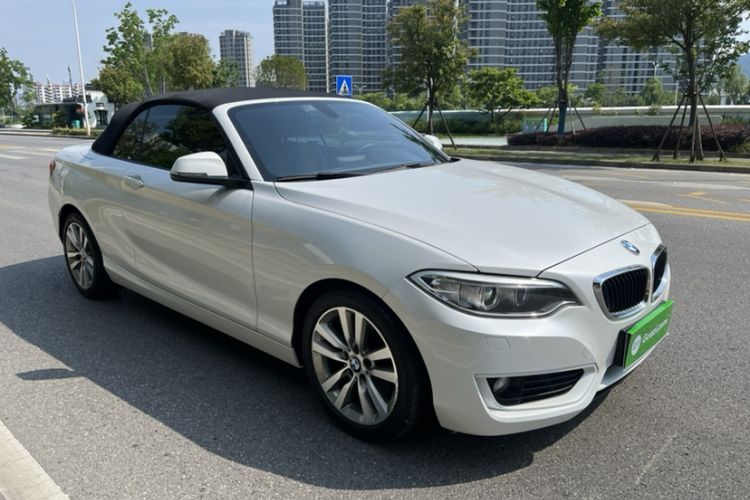 Used BMW 2 Series 2017 220i Convertible Coupe Leading Model Exterior 6