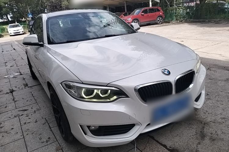 Used BMW 2 Series 2017 220i Leading Model Front Right 45 Deg