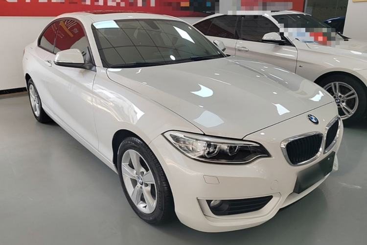 Used BMW 2 Series 2017 220i Leading Model Front Right 45 Deg