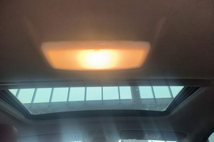 Used BMW 2 Series 2017 220i Leading Model Headliner