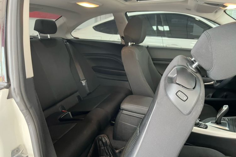 Used BMW 2 Series 2017 220i Leading Model Interior 2