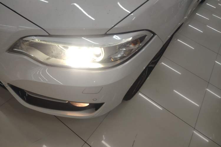 Used BMW 2 Series 2017 220i Convertible Coupe Leading Model Left Front Headlight