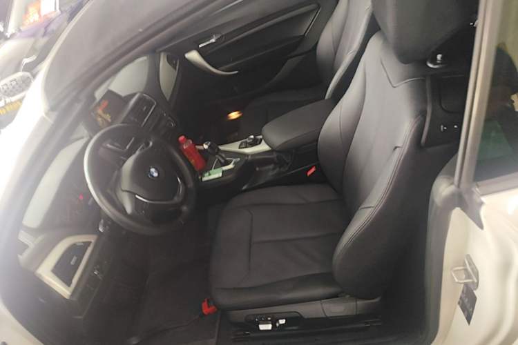 Used BMW 2 Series 2017 220i Convertible Coupe Leading Model Left Front Seat