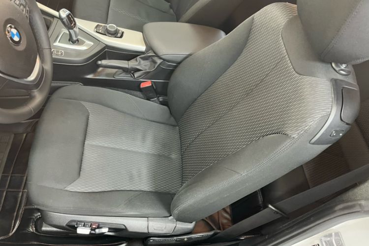 Used BMW 2 Series 2017 220i Leading Model Left Front Seat