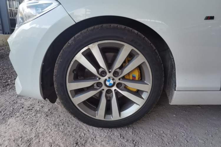 Used BMW 2 Series 2017 220i Convertible Coupe Leading Model Left Front Wheel Hub