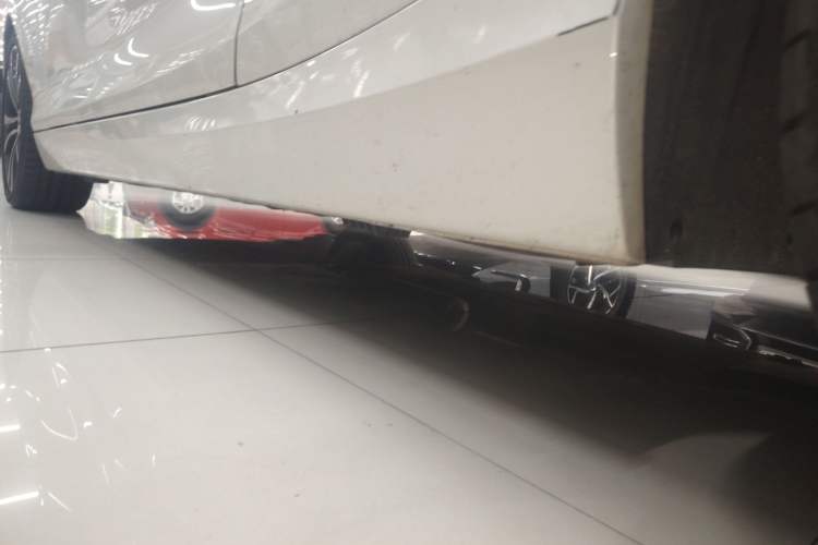 Used BMW 2 Series 2017 220i Convertible Coupe Leading Model Left Side Sill