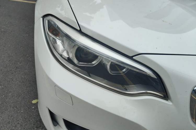 Used BMW 2 Series 2017 220i Convertible Coupe Leading Model Right Front Headlight