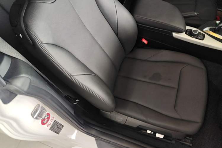 Used BMW 2 Series 2017 220i Convertible Coupe Leading Model Right Front Seat