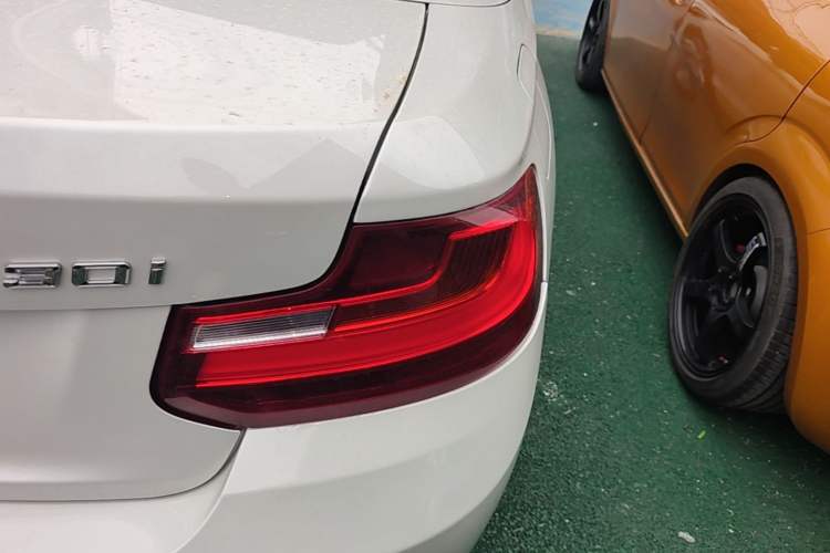 Used BMW 2 Series 2017 220i Convertible Coupe Leading Model Right Rear Taillight
