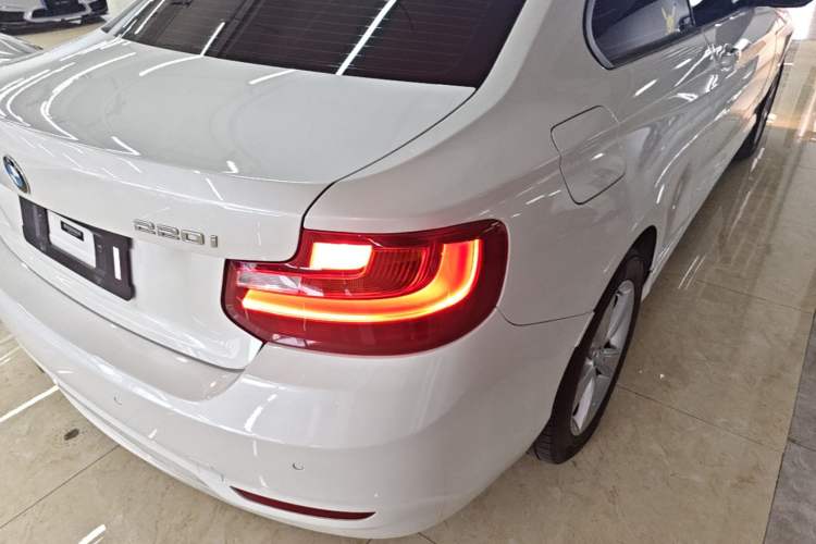 Used BMW 2 Series 2017 220i Leading Model Right Rear Taillight