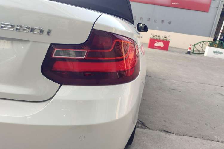 Used BMW 2 Series 2017 220i Convertible Coupe Leading Model Right Rear Taillight