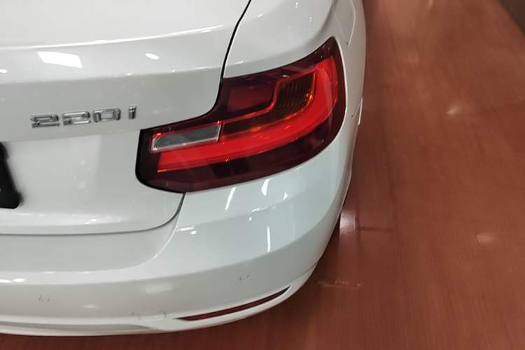 Used BMW 2 Series 2017 220i Convertible Coupe Leading Model Right Rear Taillight