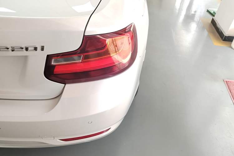 Used BMW 2 Series 2017 220i Leading Model Right Rear Taillight