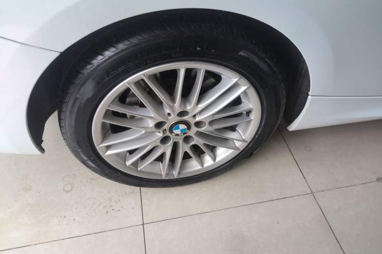 Used BMW 2 Series 2017 220i Convertible Coupe M Sport Edition Right Rear Wheel Hub