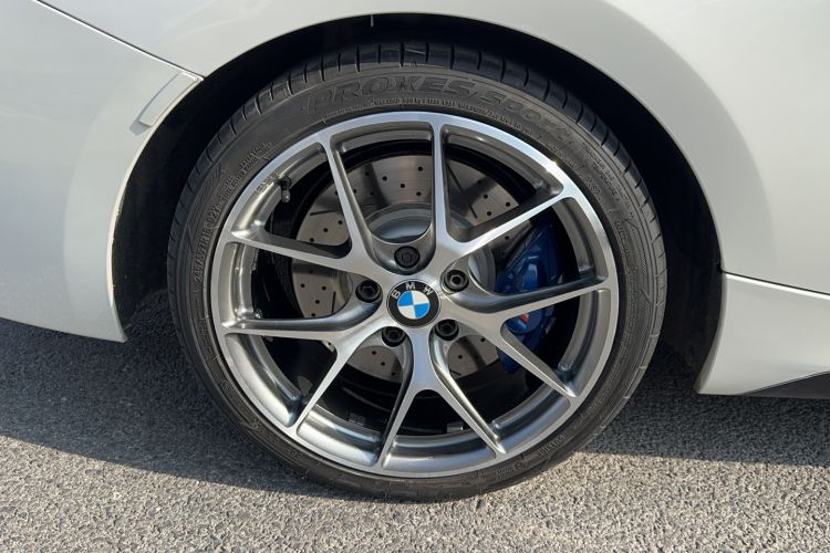 Used BMW 2 Series 2017 M240i Right Rear Wheel Hub