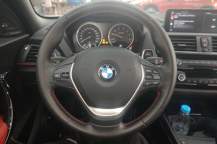 Used BMW 2 Series 2017 220i Convertible Coupe Leading Model Steering Wheel