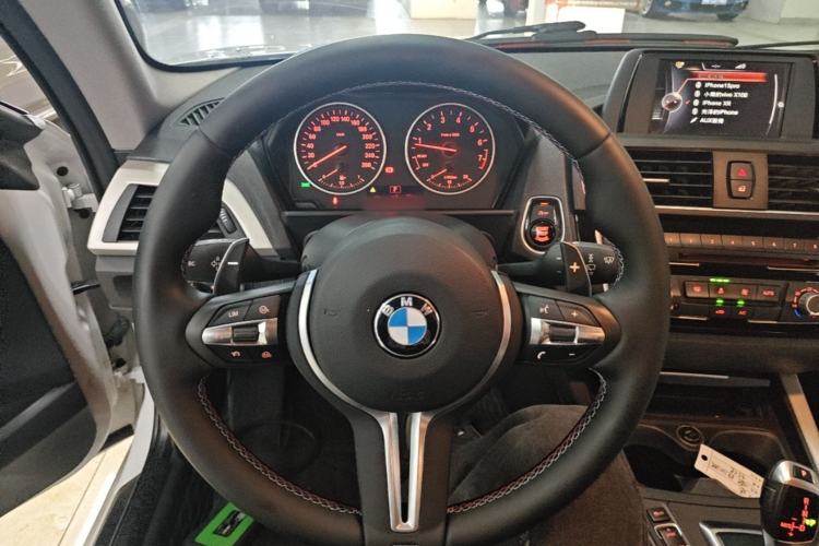 Used BMW 2 Series 2017 220i Leading Model Steering Wheel