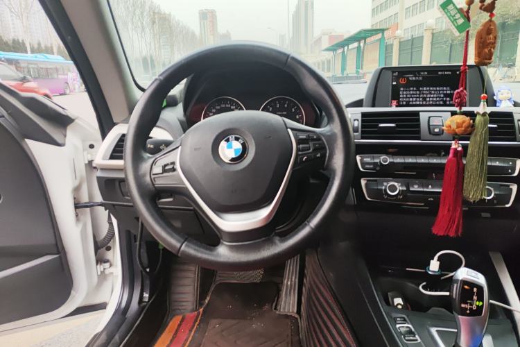 Used BMW 2 Series 2017 220i Leading Model Steering Wheel