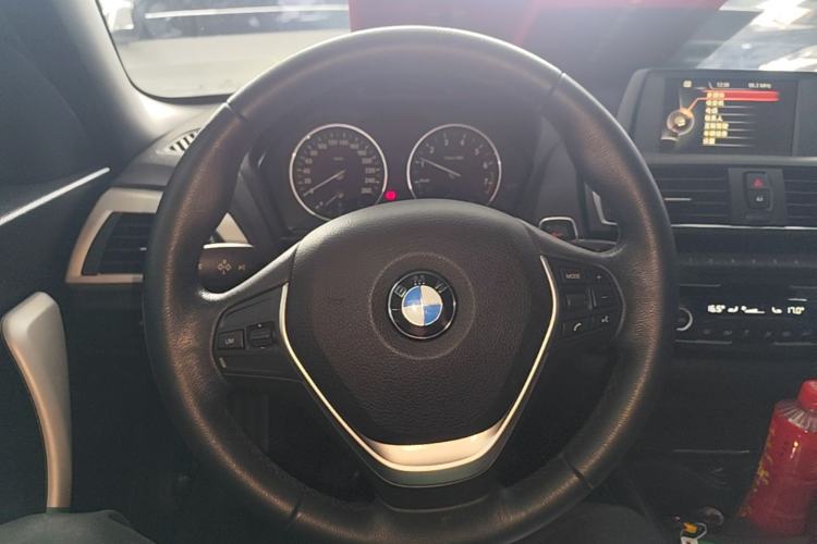 Used BMW 2 Series 2017 220i Convertible Coupe Leading Model Steering Wheel