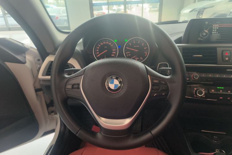 Used BMW 2 Series 2017 220i Leading Model Steering Wheel