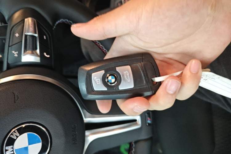 Used BMW 2 Series 2017 220i Leading Model Vehicle Key