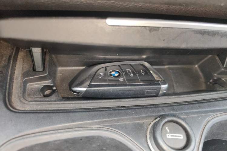 Used BMW 2 Series 2017 220i Convertible Coupe Leading Model Vehicle Key