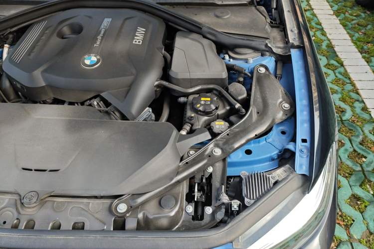 Used BMW 2 Series 2018 225i Convertible Coupe Luxury Model M Sport Package Engine Bay Left