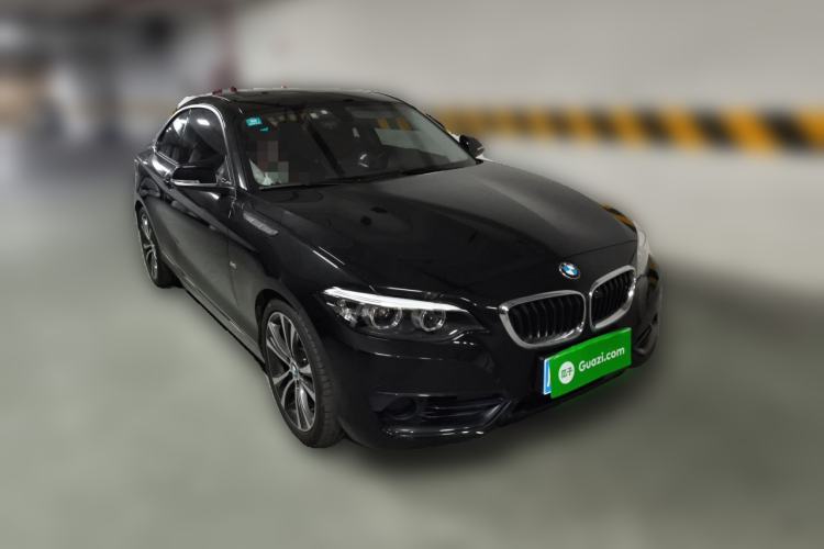 Used BMW 2 Series 2018 220i Sport Design Package Front Right 45 Deg