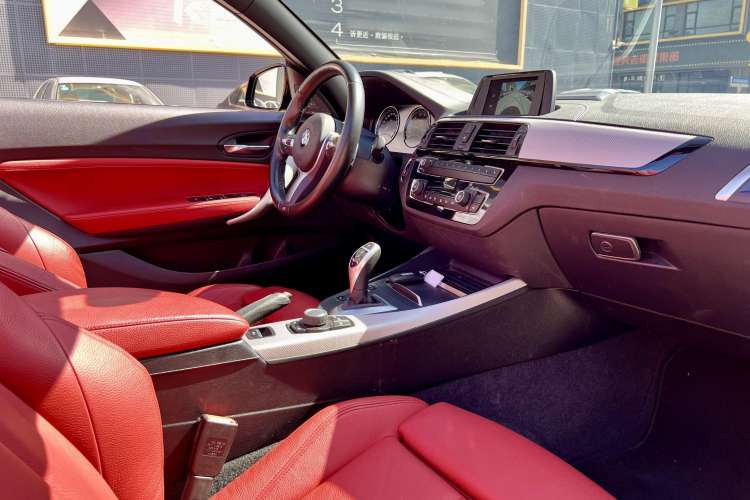 Used BMW 2 Series 2018 225i Convertible Coupe Luxury Model M Sport Package Interior 10