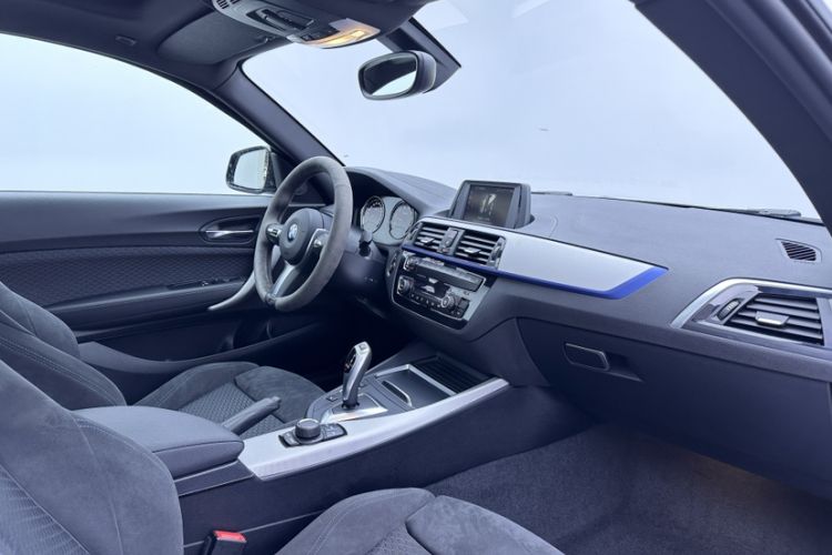 Used BMW 2 Series 2018 225i M Sport Interior 10