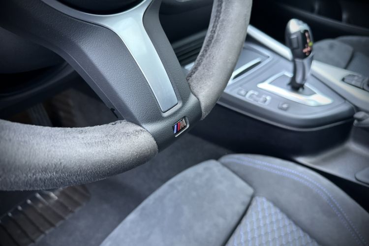 Used BMW 2 Series 2018 225i M Sport Interior 2