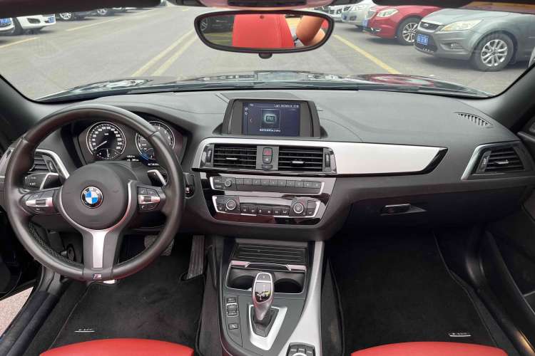 Used BMW 2 Series 2018 225i Convertible Coupe Luxury Model M Sport Package Interior 3