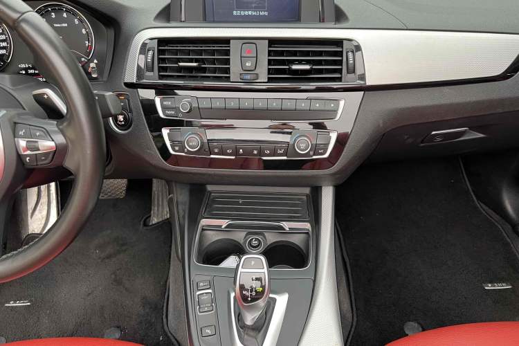 Used BMW 2 Series 2018 225i Convertible Coupe Luxury Model M Sport Package Interior 6