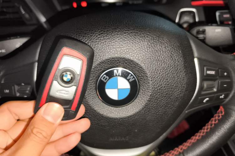 Used BMW 2 Series 2018 220i Sport Design Package Vehicle Key